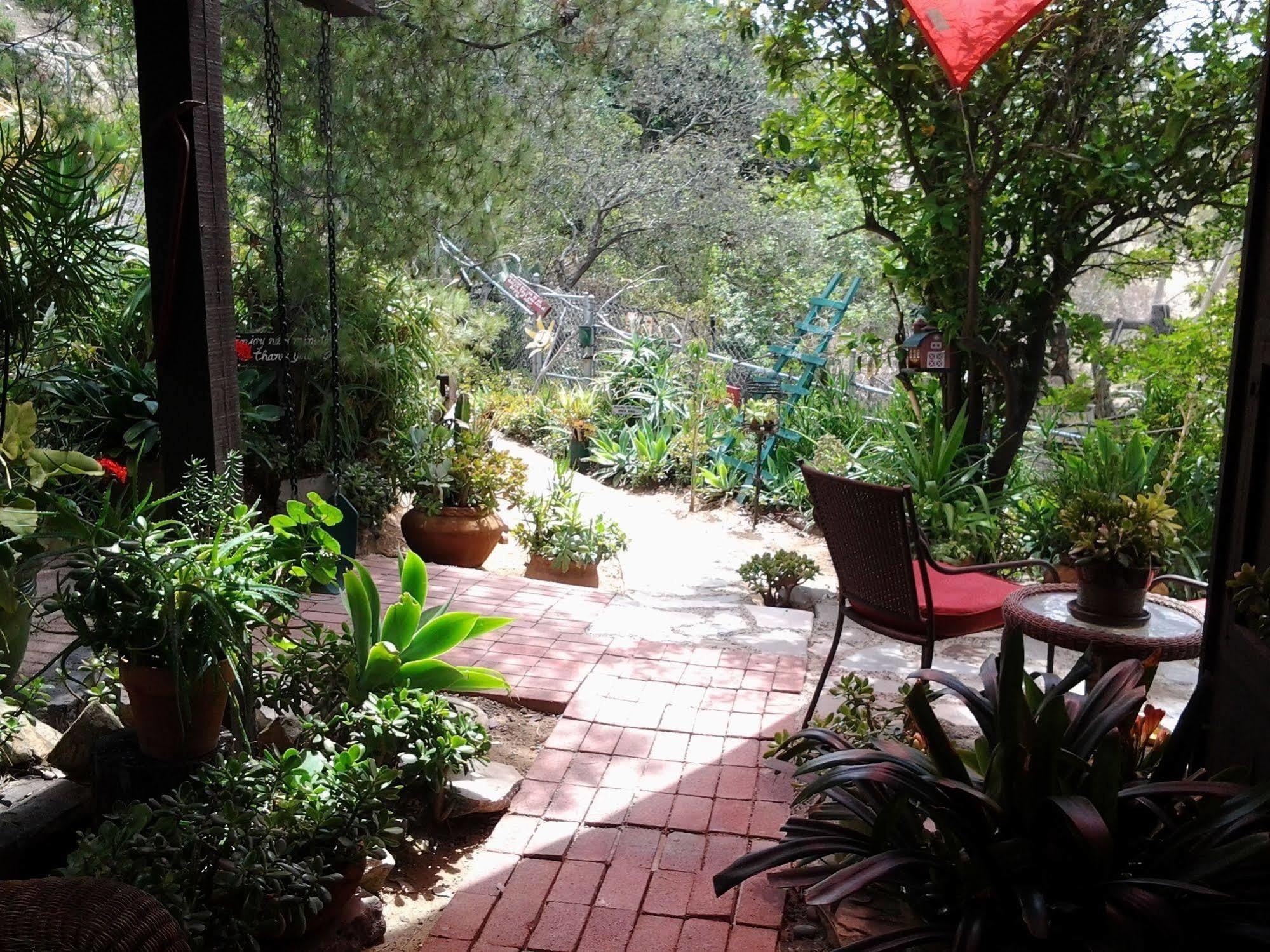 Rainbow Guest House Fallbrook Extérieur photo