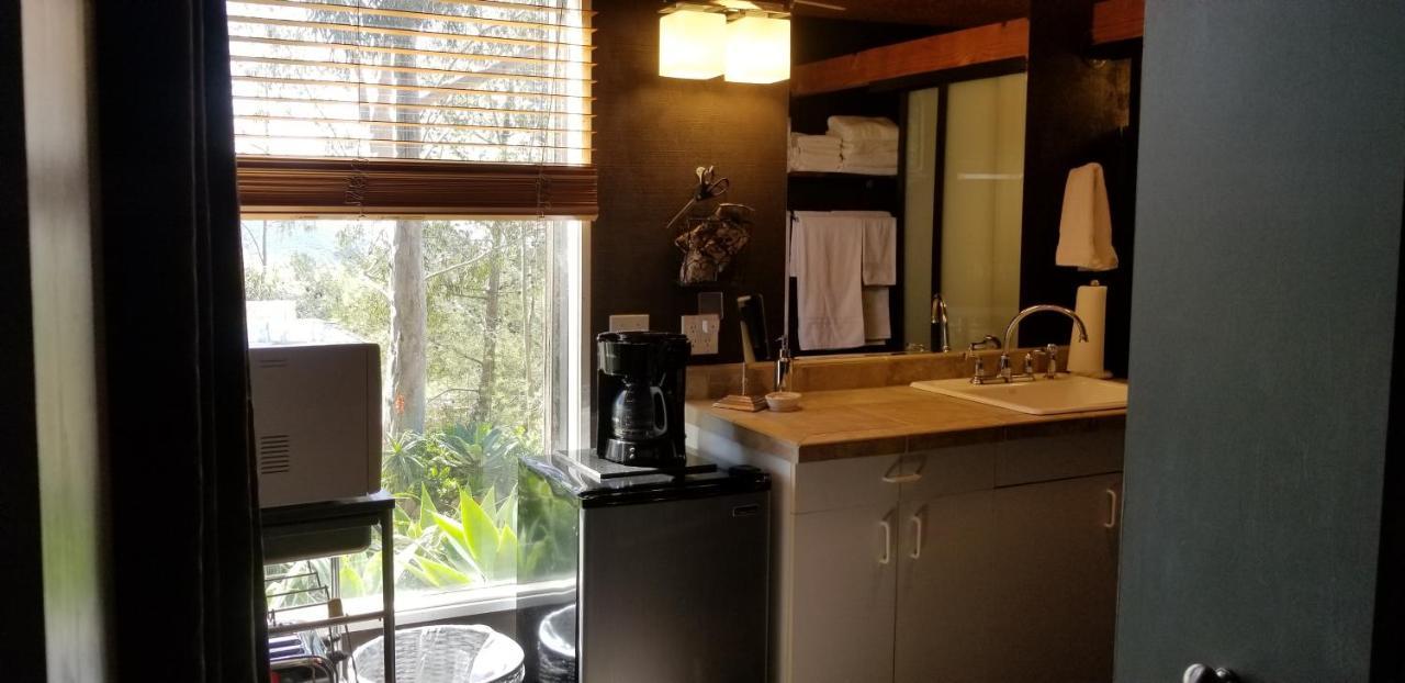 Rainbow Guest House Fallbrook Extérieur photo